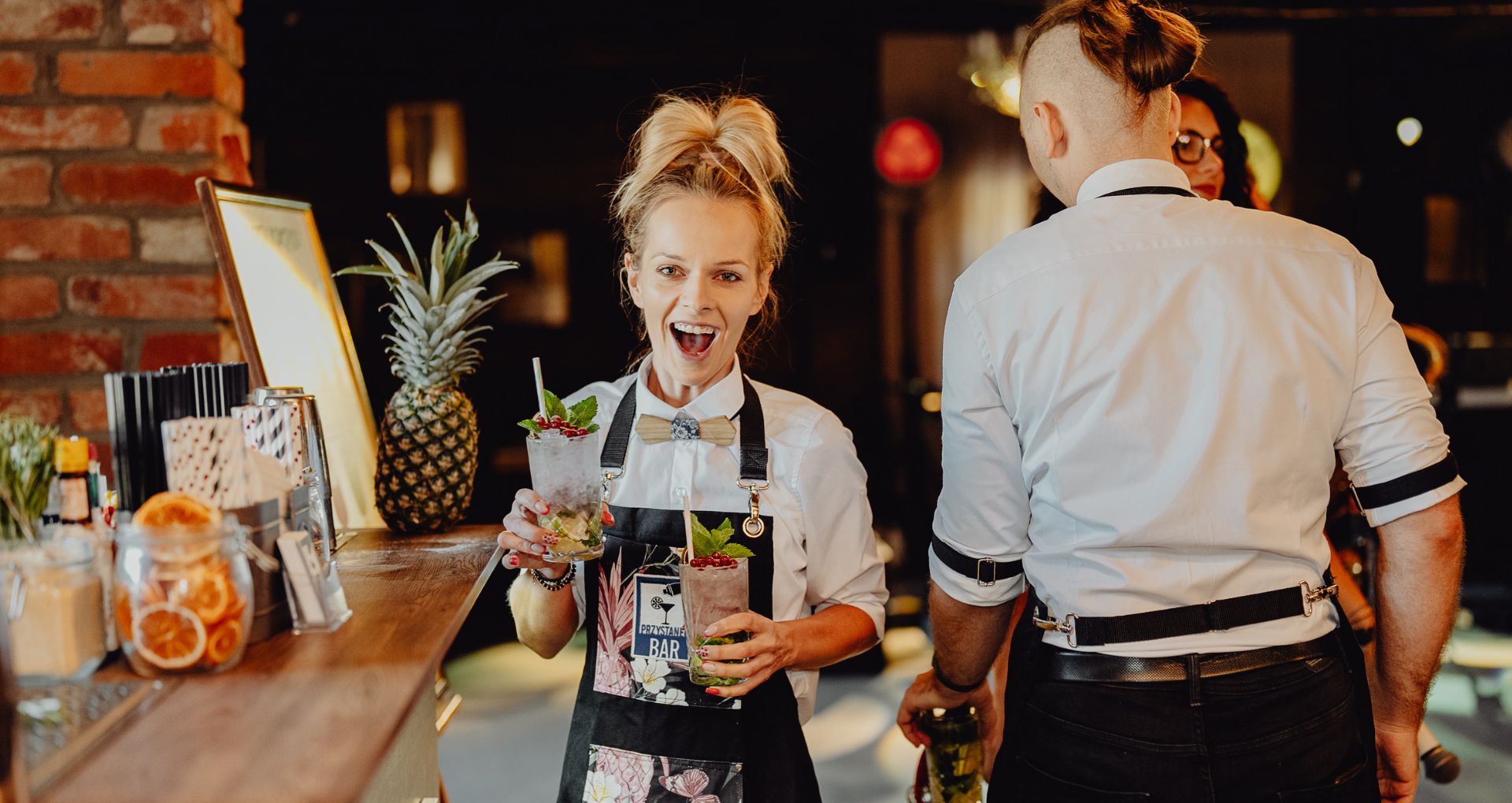 Jakie alkohole muszą się znaleźć w weselnym drink barze, żeby goście byli zachwyceni?